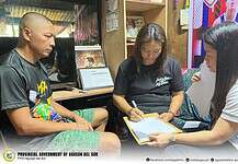 Baterbonia family receives P2.266-M condo unit from NHA