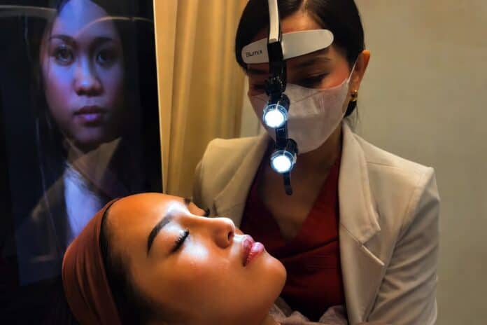 Dr. Donna Borres Eramis Advocates for Better Patient Education Before Cosmetic Surgery (1)