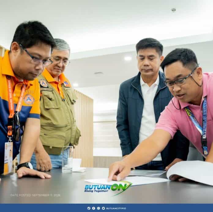 Office of Civil Defense (OCD) Administrator and NDRRMC Executive Director Usec. Harold N. Cabreros meets with Butuan City Mayor Lawrence Lemuel H. Fortun during a discussion on the city’s ongoing response to the water crisis brought about by the effects of the El Niño phenomenon. The meeting focused on assessing the situation, strengthening interventions, and ensuring coordinated efforts among government agencies and stakeholders to support affected communities. Photo courtesy of Butuan City PIO