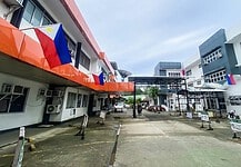 Surigao hospital staff, lawyer spar over political aid slips